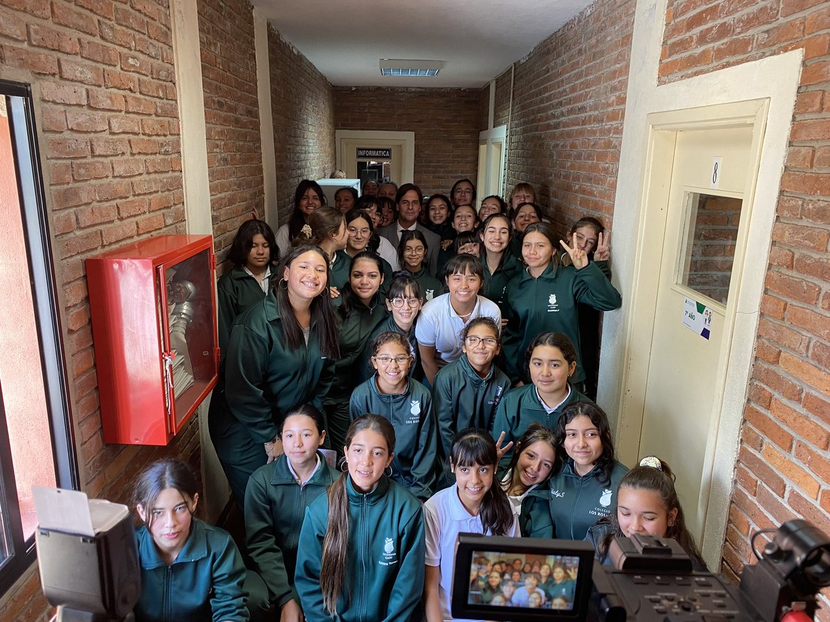 LuisLacallePou's tweet photo. Participamos de la inauguración de Primaria Impulso y recorrimos las instalaciones del Colegio Los Rosales para conocer  más de las actividades de realizan. https://t.co/TkfKR3QIoL