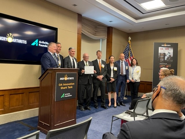 oaactionallianc's tweet photo. Thank you @GerryConnolly for helping us bring more attention to #ArthritisAwarenessMonth!
#osteoarthritis #OAawarenessweek #StandUp2OA @angryarthritis @ArthritisFdn https://t.co/5VdpRWfkkX