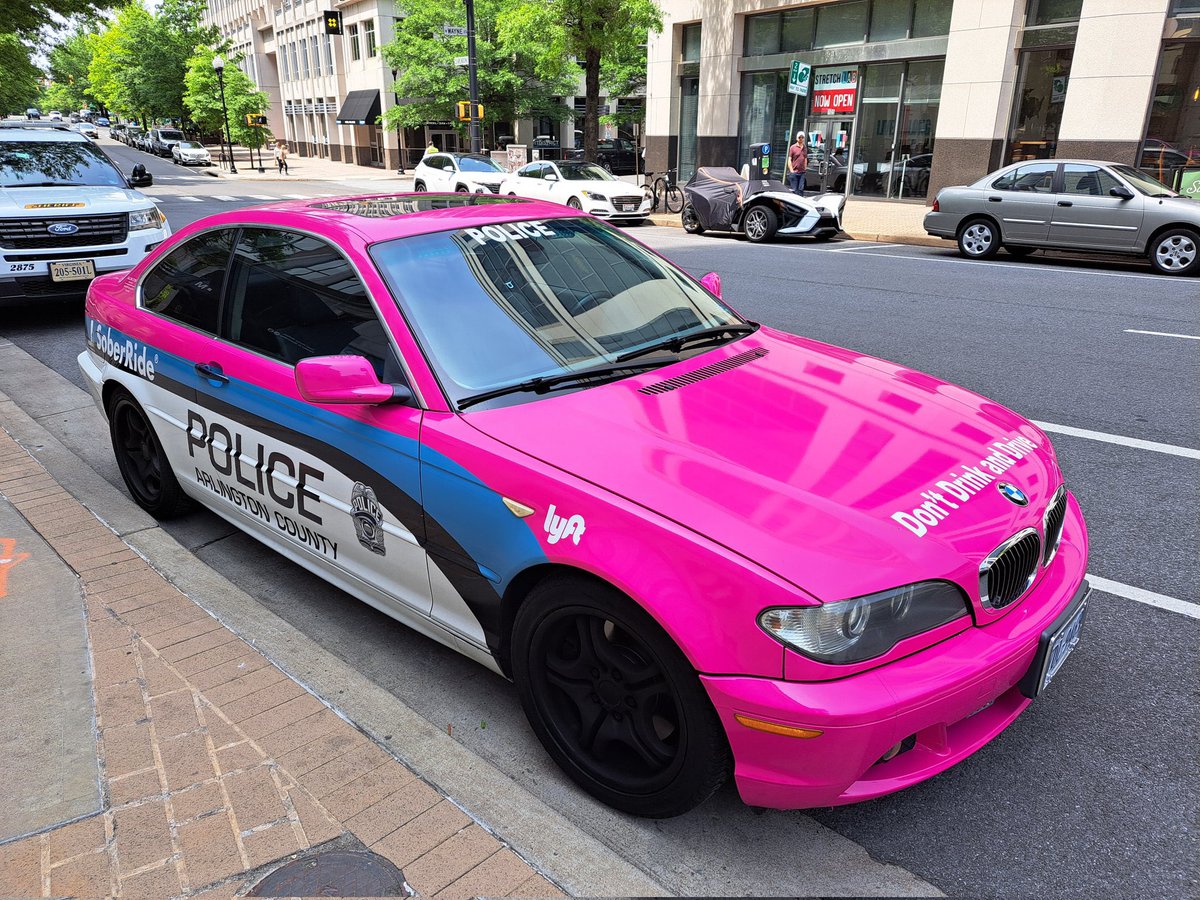 Police in @ArlingtonVA worked with @Lyft to create this   “#SoberRide Vehicle' using a seized 2004 BMW 330ci. 'Wrapped partially in eye-catching pink, courtesy of Lyft, vehicle will be on display at community events & areas with nightlife' arlnow.com/2018/07/02/pol… @ArlingtonVaPD