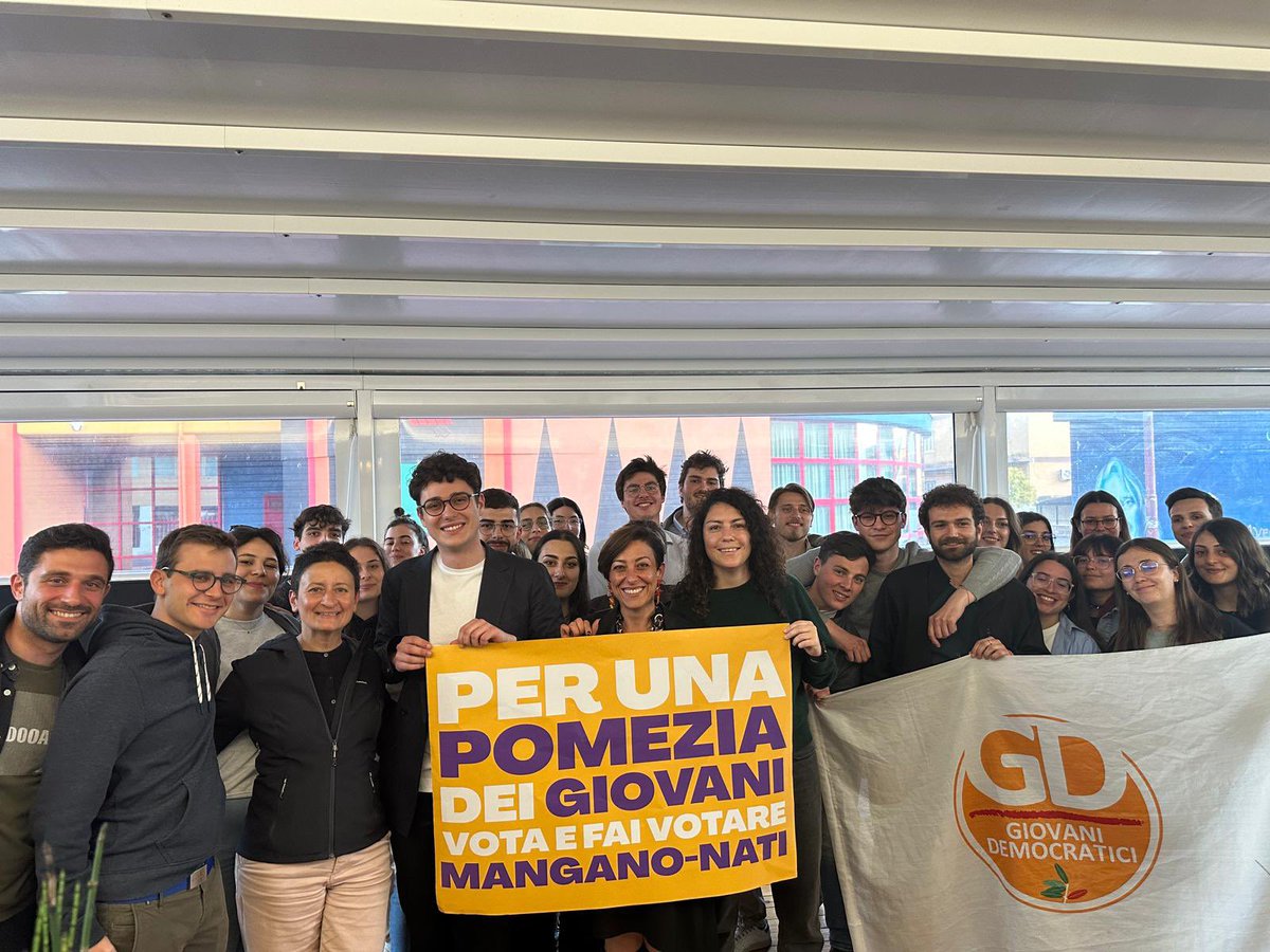 sciarrettagl's tweet photo. Quante volte ci cadono in testa politiche che con noi non hanno nulla a che fare? 

Ecco perché è importante portare la voce e le storie della nostra generazione nelle istituzioni. 

A Pomezia con Enrico, si può! 

@martabonafoni https://t.co/KtNn6LcMwf