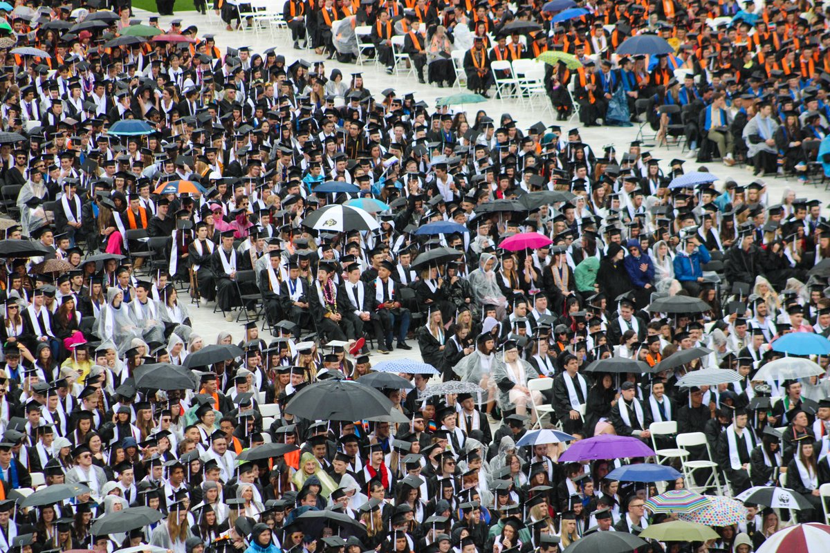 Damp and degreed! ☔️🎓  

Congrats to the newest #ForeverBuffs 💛🦬🖤  

📸: the wonderful SRC photo staff