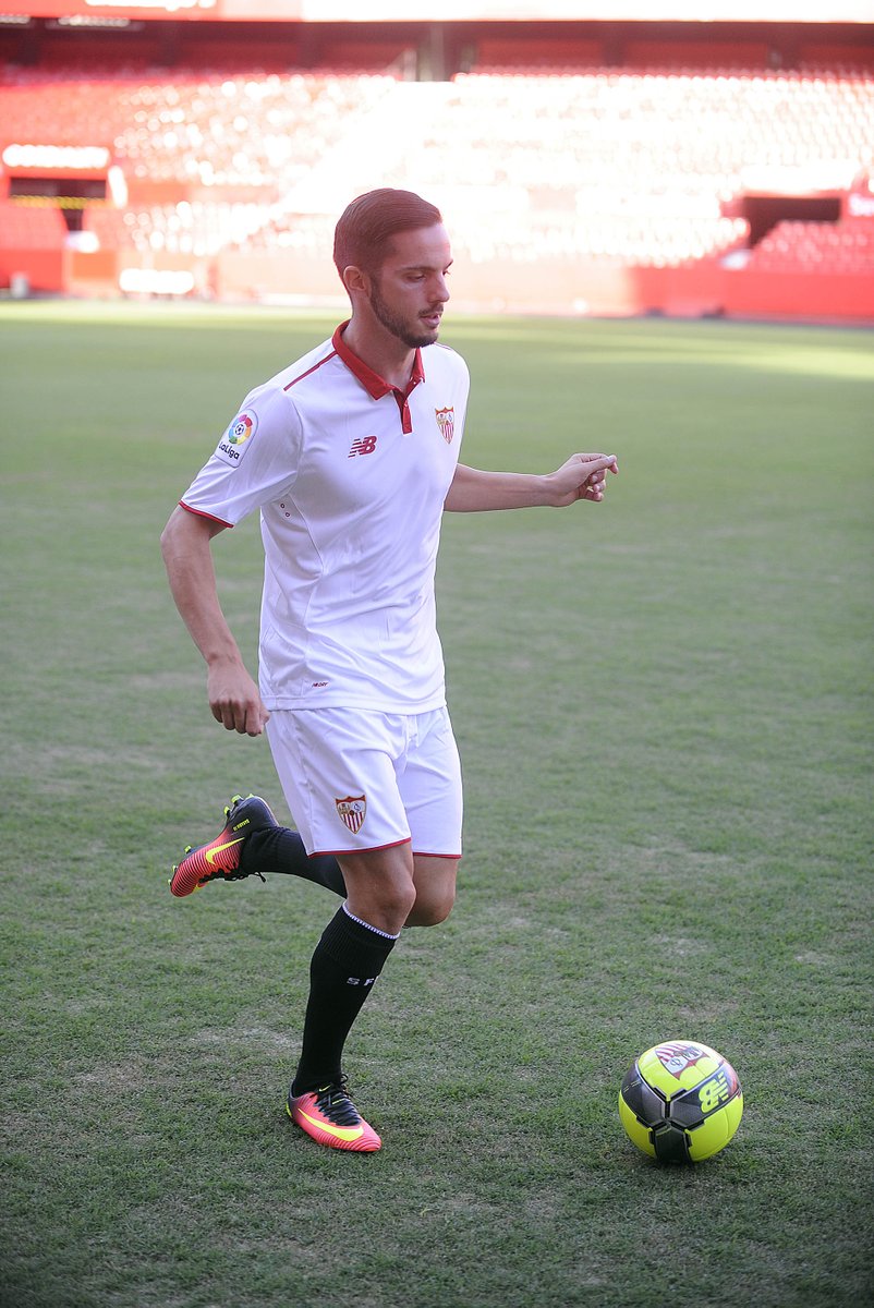 Sevilla Fútbol Club (@sevillafc) on Twitter photo 📅 Hoy, 1️⃣1️⃣ de mayo, es el cumpleaños de un jugador muy querido en nuestro club.
¡Muchas felicidades, <a href="/Pablosarabia92/">Pablo Sarabia Garcia</a>! 🎂 📅 Hoy, 1️⃣1️⃣ de mayo, es el cumpleaños de un jugador muy querido en nuestro club.
¡Muchas felicidades, <a href="/Pablosarabia92/">Pablo Sarabia Garcia</a>! 🎂