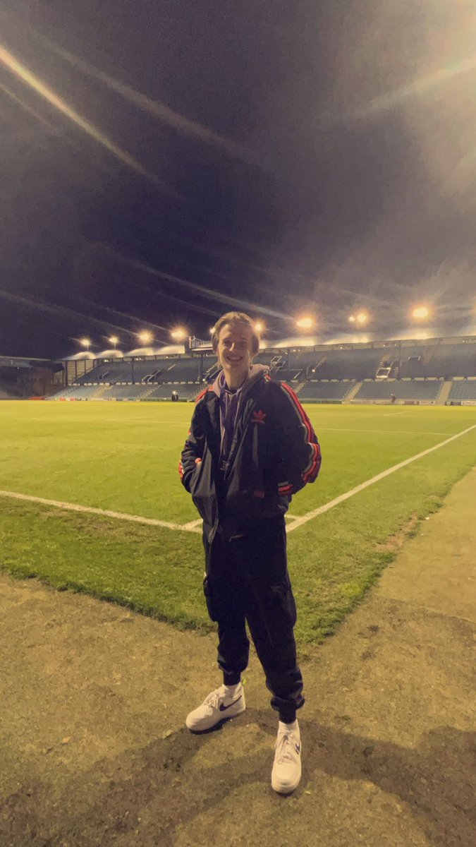 MaxTimmsy's tweet photo. My first time ever commentating a live football game and did two in two nights covering the Hampshire Cup Men’s and Women’s Final at Fratton Park

Thanks to @HampshireFA and @SolentSportsJ for the amazing opportunity! https://t.co/uvzEAHzeAp