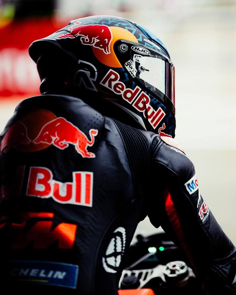 ride100percent's tweet image. Le Mans on deck 📍
#Ride100Percent
#MotoGP #Motorsport
#Racing #Vision #Ready
#SeeMoreofWhatMatters instagr.am/p/CsHCOP0L41l/