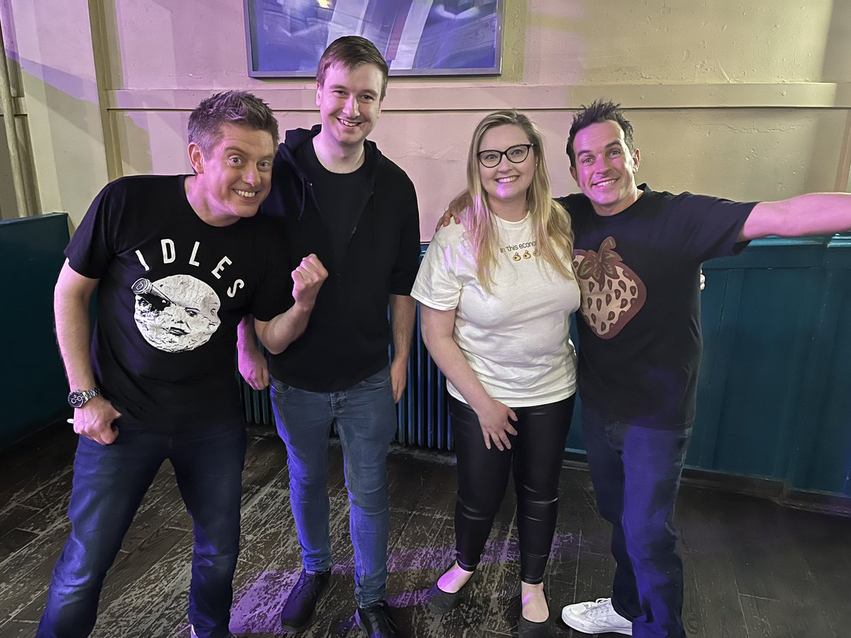 circus_katx's tweet photo. DBP and Dick and Dom, now just need Mr Blobby to complete the @VidiotsOfficial trifecta 💁‍♀️✨ @Confused_Dude @parrotboy @ThatPeterAustin https://t.co/76BPcA8yS6