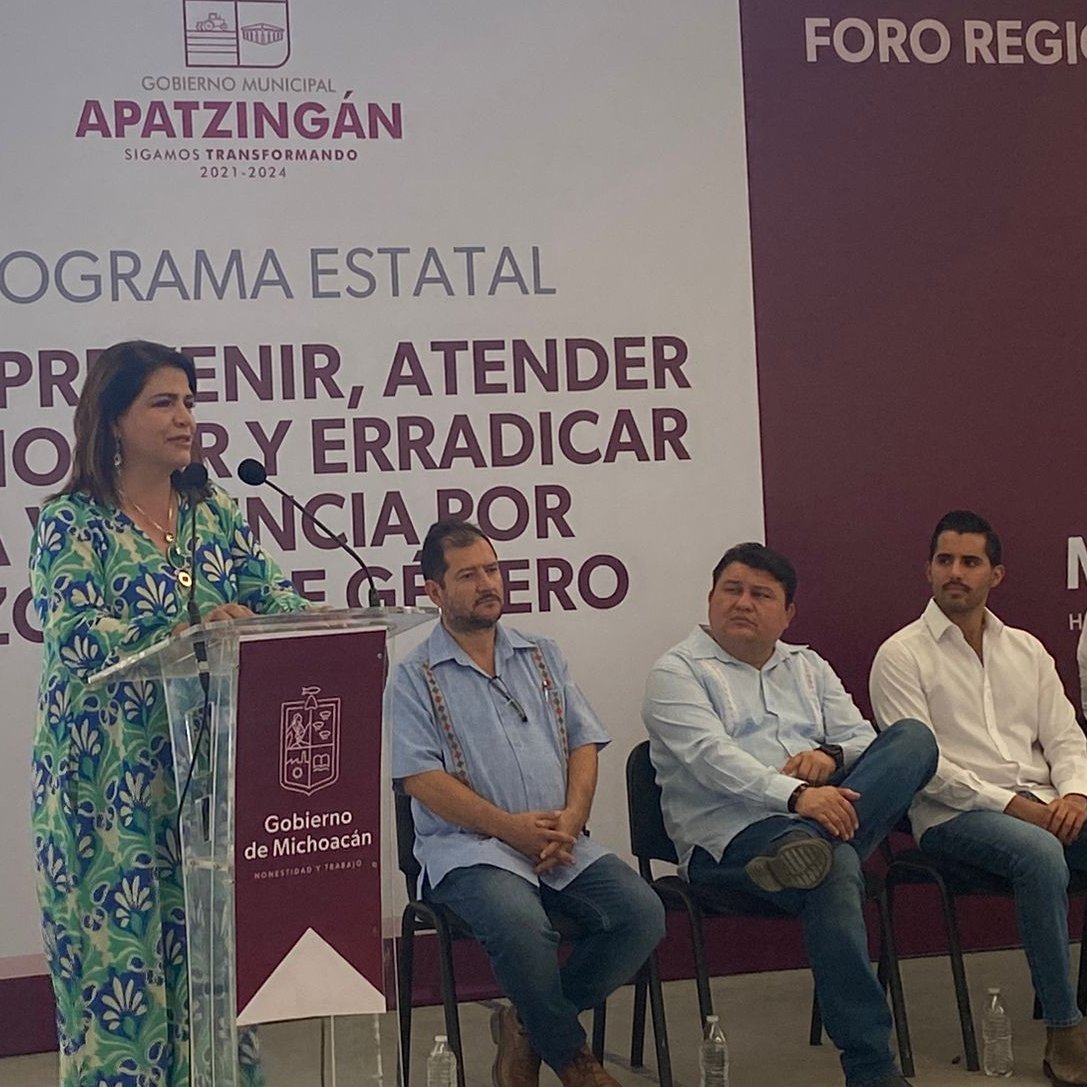 CONAVIM_MX's tweet photo. #UniendoEsfuerzos | Un gusto estar en #Apatzingán, #Michoacán, en el arranque de los foros regionales para integrar el programa estatal #PASEVM y el programa para la igualdad entre mujeres y hombres.
En #CONAVIM #SomosTuRedDeApoyo https://t.co/JrbqKDP9bW
