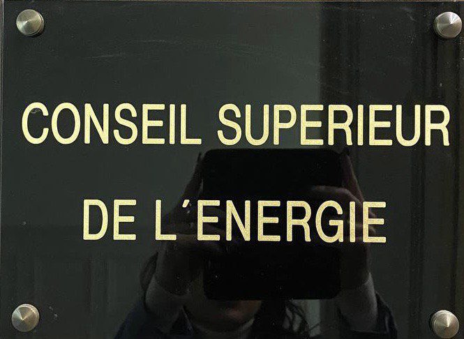 Aujourd’hui, j’ai présidé une séance de travail du Conseil Supérieur de l’Énergie (CSE). 
Près de 6h00 d’échanges, débats et votes ont permis d’adopter des textes attendus sur différents sujets qui concernent le quotidien de nos concitoyens engagés dans la #TransitionEcologique