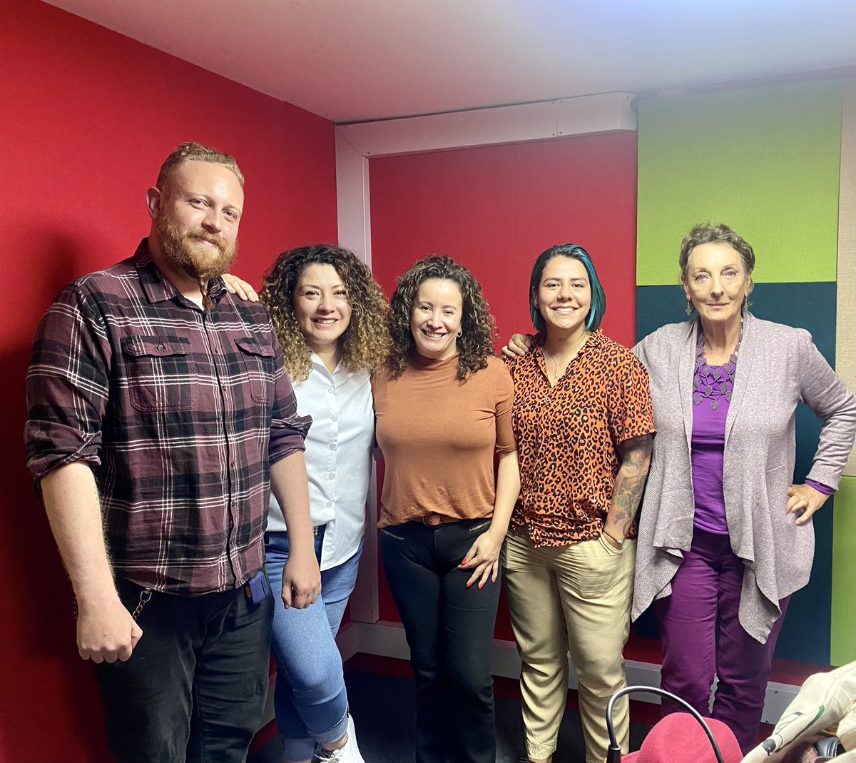 Ruperta45's tweet photo. Grabando desde @UniversidadEan el pódcast #VocesDelCambio conducido por @margamiel Un ratico genial para hablar de educación y comunicación ambiental con @ErickVa9364 @Mijaliocha @Marisollopezf https://t.co/f6eGC3XjDw