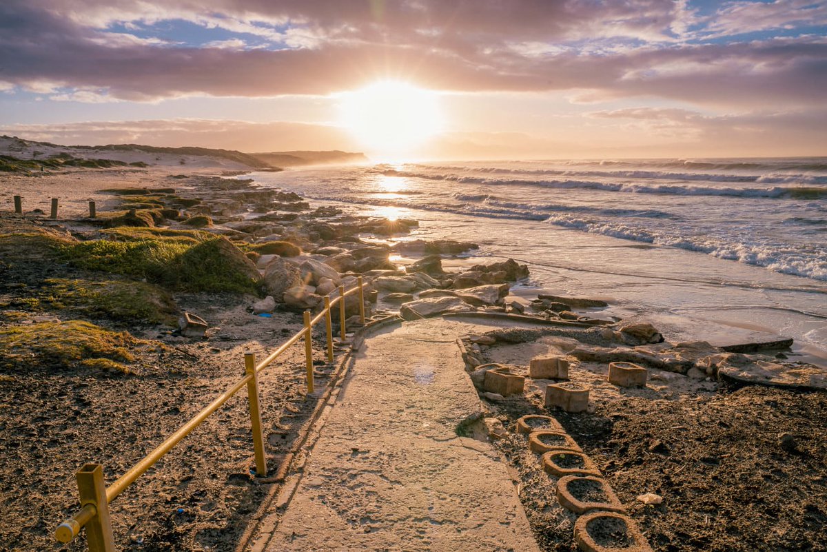 lovecapetown's tweet photo. The Cape Flats has played a significant role in shaping Cape Town's unique identity. With its appealing offerings focusing on art, history, culture, food and adventure, a trip to one of the Cape Flats areas is worth adding to your bucket list!

Read more: https://t.co/0MLOhPNU7y https://t.co/gjyXoNpsqA