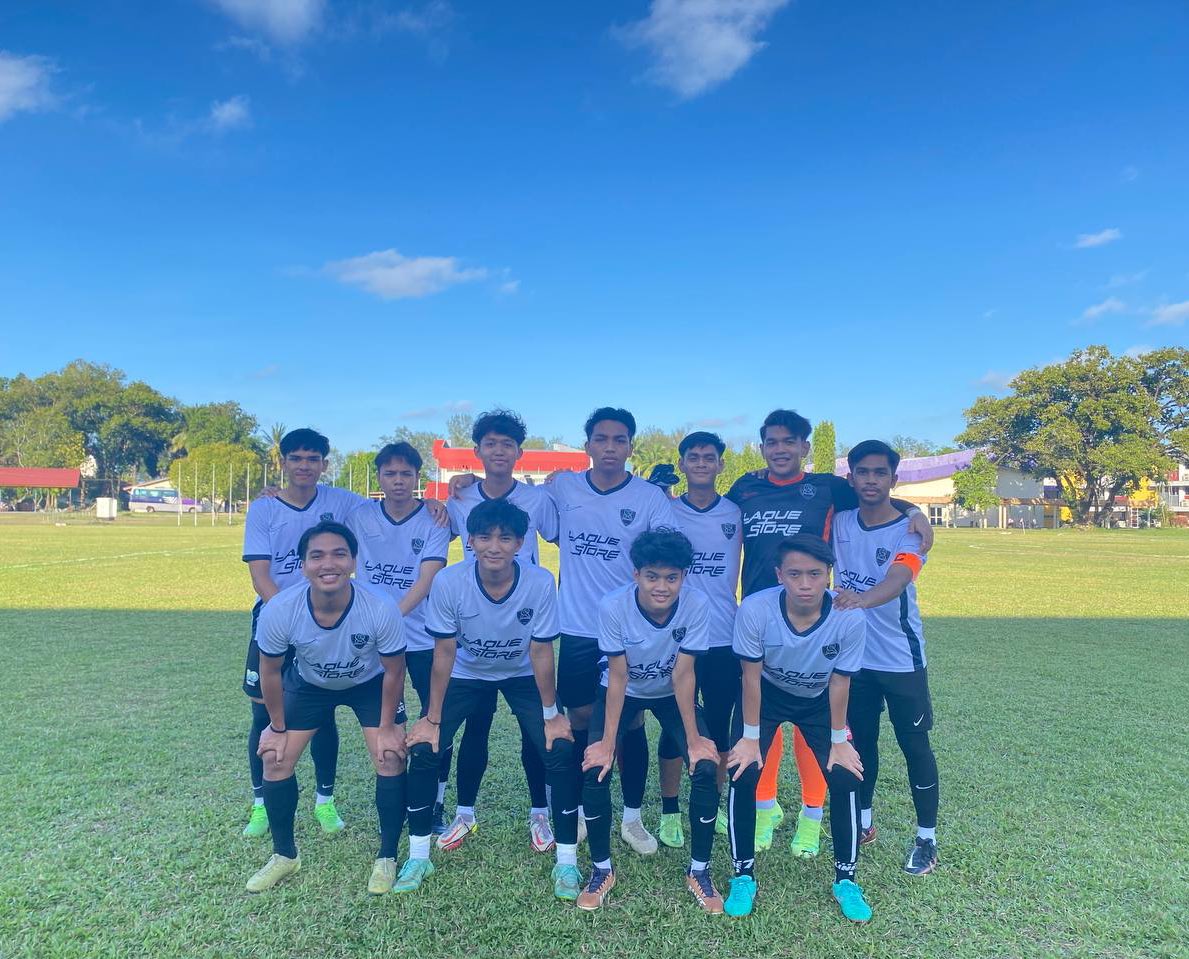 Proud to be the captain of this amazing team 🤍🖤 #VamosComTudo #UitmGanu