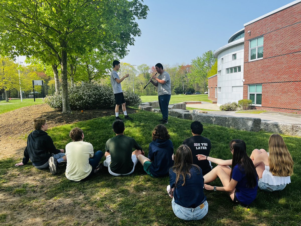 magistrabarbosa's tweet photo. Amazing oboe performance (a piece about Echo &amp; Narcissus) during our last AP Latin class. Thanks to Daniel for sharing his talent with us! 🎶 ☀️ #aplatin https://t.co/w5wv6zhgPo