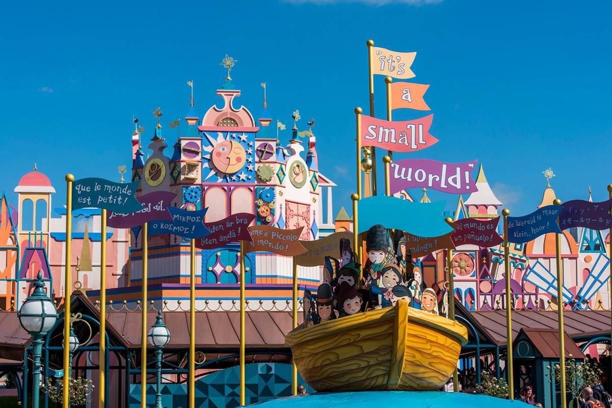BlogDLP's tweet image. 🌎 The option to ‘skip the queue’ with paid Premier Access has now launched at ‘it’s a small world’. 

Guests can pay for an individual, single use line skip, starting at €5. 

#DisneylandParis #PremierAccess
