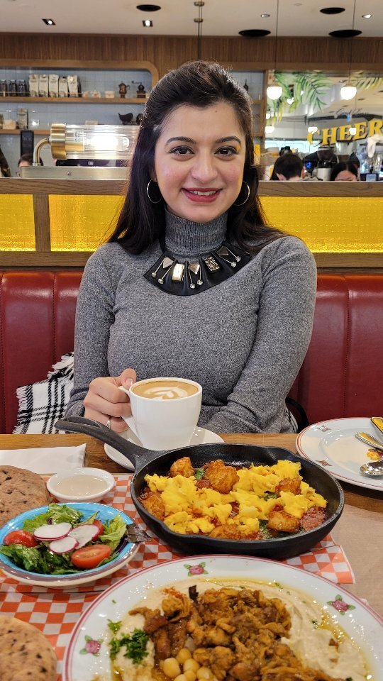 FoodSheikhers's tweet photo. ☕ CAFE LANDWER FOODSHEIKHERS REVIEW 🍲 

It comes up as a very popular Brunch spot on a quick google search. We we're going to be in the area and decided to check it out!

For starters, since it's peak hours on a Saturday afternoon they don't take any reservations. We got the… https://t.co/DXCLNdOZcq