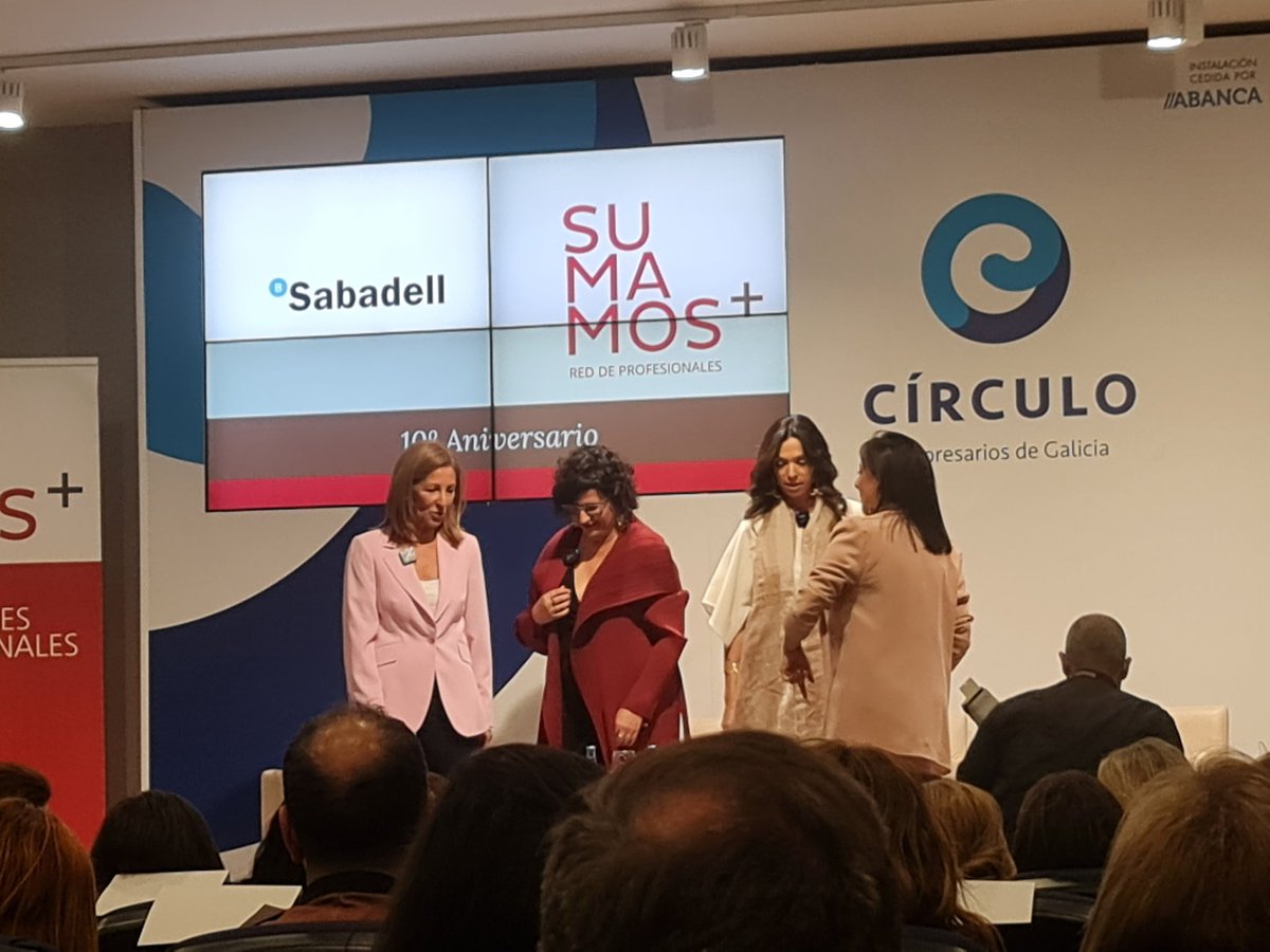 Enhorabuena a las cuatro de @sumamosRMP . Los aplausos de las 250 personas wue hoy estamos en el círculo de empresarios es más que merecido. A por otros 10 años!