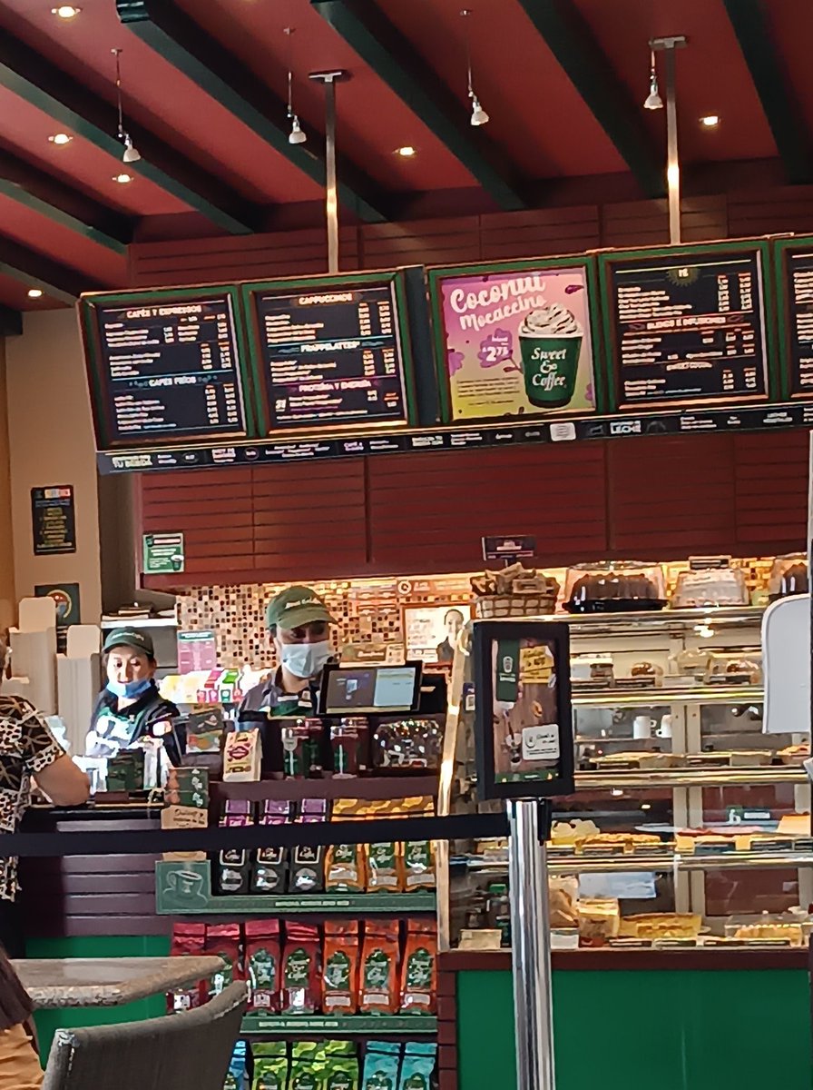 verochavezs_ma's tweet photo. Señores de @SweetandCoffee  que pena que no habiliten un restaurante sin todo lo que necesitan para operar el día,  no tienen cambio para un billete de 20 y les dices que esperas mientras hagan el cambio y dicen que ningun banco les quiere cambiar. https://t.co/uqYQFqBUIg