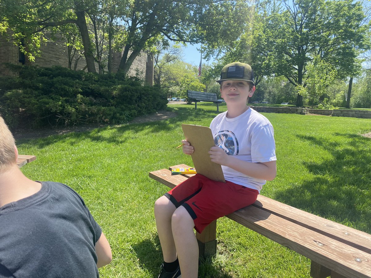 L for Letter Day. We are writing letters to next year’s fourth graders! And we decided to write outside because ☀️☀️☀️ #LinesDoesItWrite <a href="/Lines220/">Arnett C. Lines Elementary</a> <a href="/Lines_Principal/">Dr. Hyllberg</a>