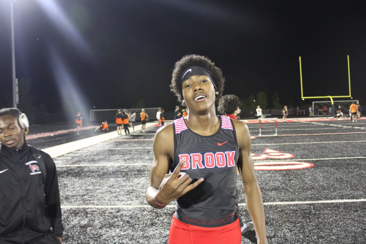 <a href="/Terence37692476/">Terence Jackson</a> got to race for the first time in the outdoor season on the 4x400. We ran 3:27.75 (8th in school history) withOUT our top 400 guy. 
Stewart-52.46
O’Donnell-52.00
Jackson-50.74
Almousawi- 52.33 
#TheBrook #Dawgs #HonorTheRaiders