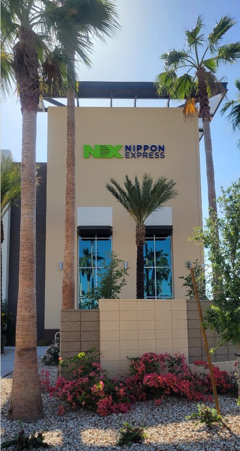 swami83's tweet image. Pan channel and reverse pan letter signs have proven to be excellent options. How do they compare to front-lit channel letters? bit.ly/3nVNFSo
#PanChannel #ReversePanLetterSigns #FrontLitLetters #HaloIlluminated