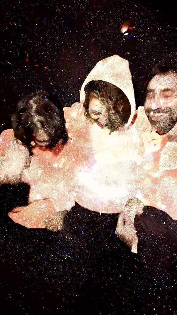 ✨ Nouvelle track ✨ <3 <~je~> 3> ✨
16.05

@labronze_ x @wakeislandmusic
Presave link dans la bio instagr.am/reel/CsHAuOSuY…