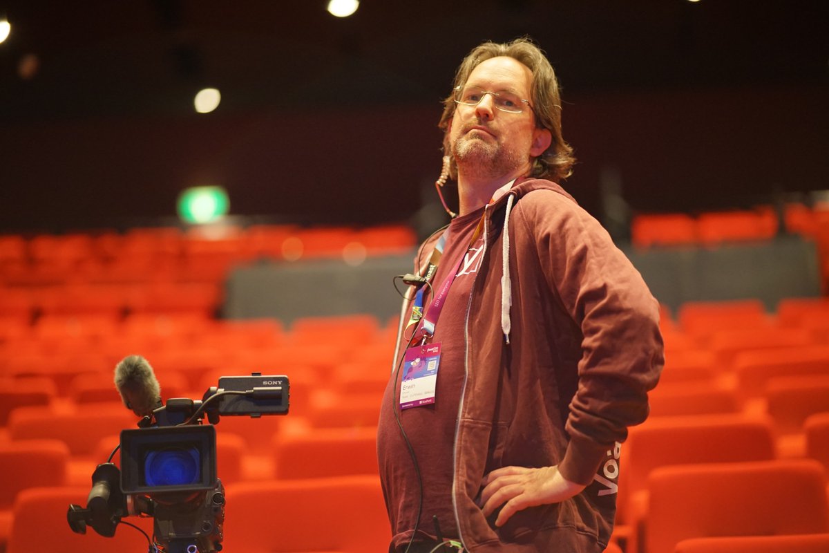 That is a wrap, people! #YoastCon2023 is done. It has been a remarkable day, and you have been a fantastic group of people! It's time for drinks thanks to Emilia Capital.

#YoastCon