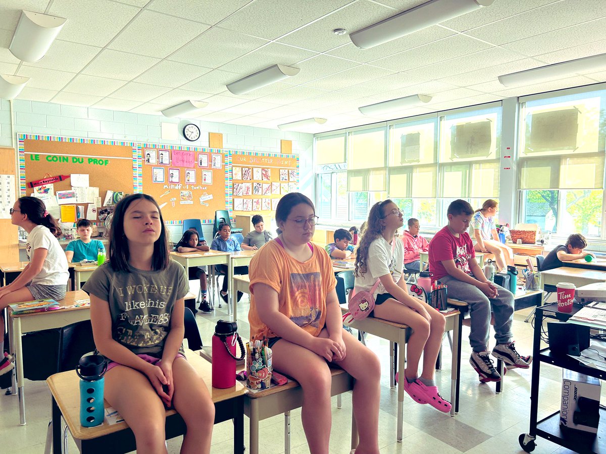 Wk 3 <a href="/HermanElem/">Learning@HermanElem</a> ♥️ We used sound to focus in the present. What sounds do you love? Students-Rain through a window, fire crackling, cat purring, basketball swoosh, music, wind, thunder, ocean waves… Notice how your body feels when you hear pleasant sounds. <a href="/gecdsbpro/">GECDSB PR</a> #calming
