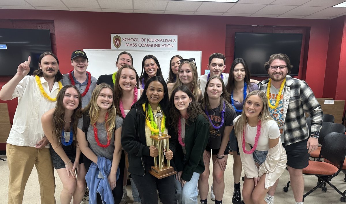 stacylf9's tweet photo. Congratulations #J202 for your hard work this semester — and special shoutout to Lab 304 for winning the #TompkinsCup with their idea for Venture! https://t.co/kgu3EQzTNu