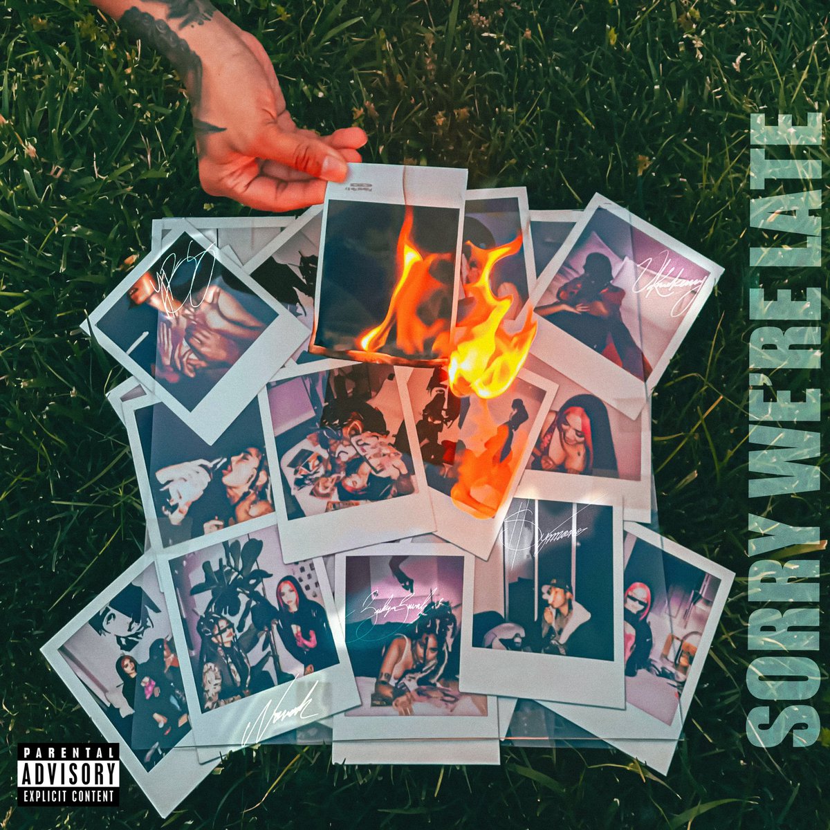 TOPFLOOROFFCL's tweet photo. SORRY WE’RE LATE album. Available for hard-copy purchase. Limited quality! https://t.co/1TuESExb1a https://t.co/gH7yN2Nald