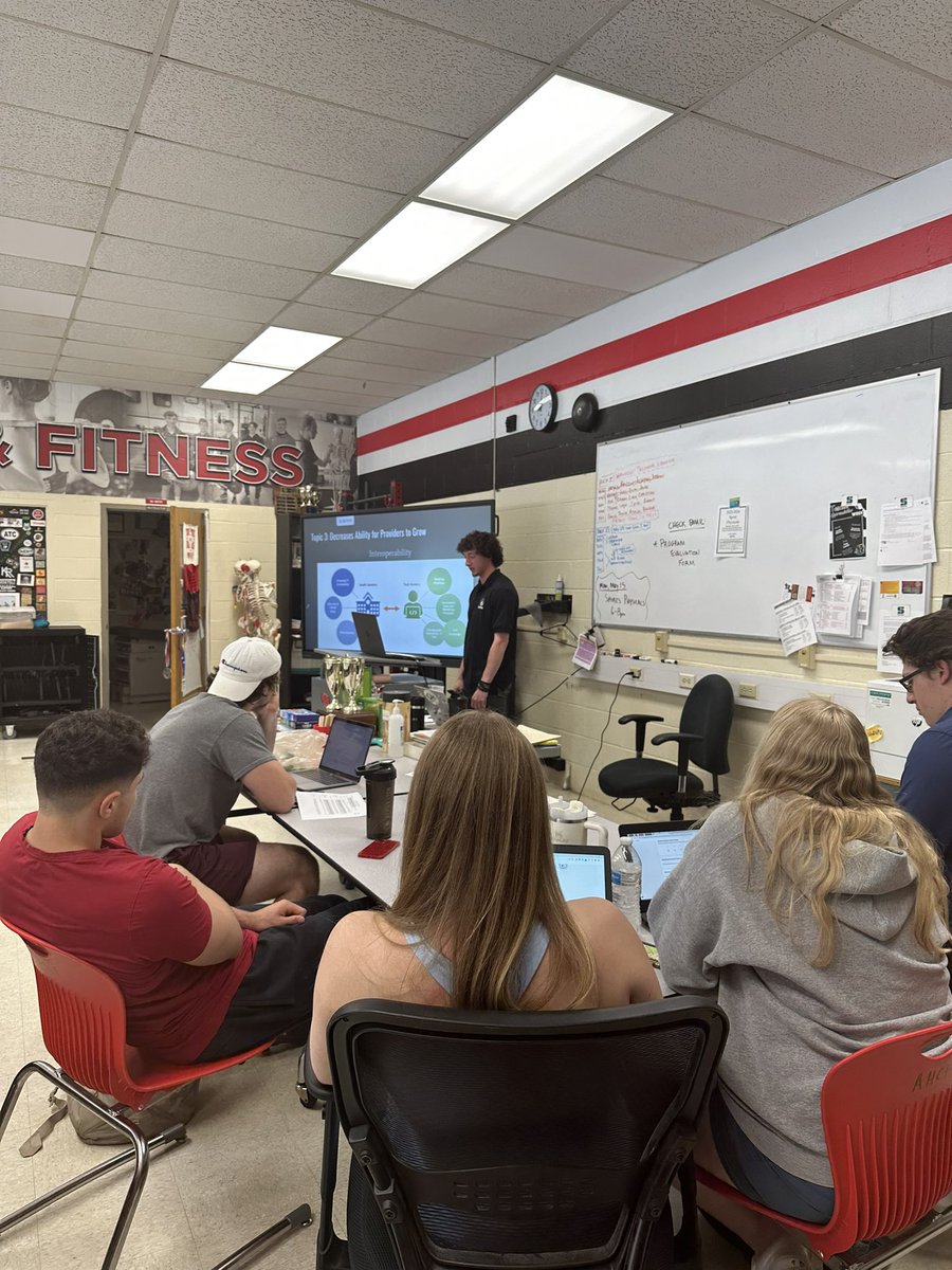 christiebsheets's tweet image. Super proud of Trevor giving his capstone presentation today on therapy provider reimbursement woes. #futurePT