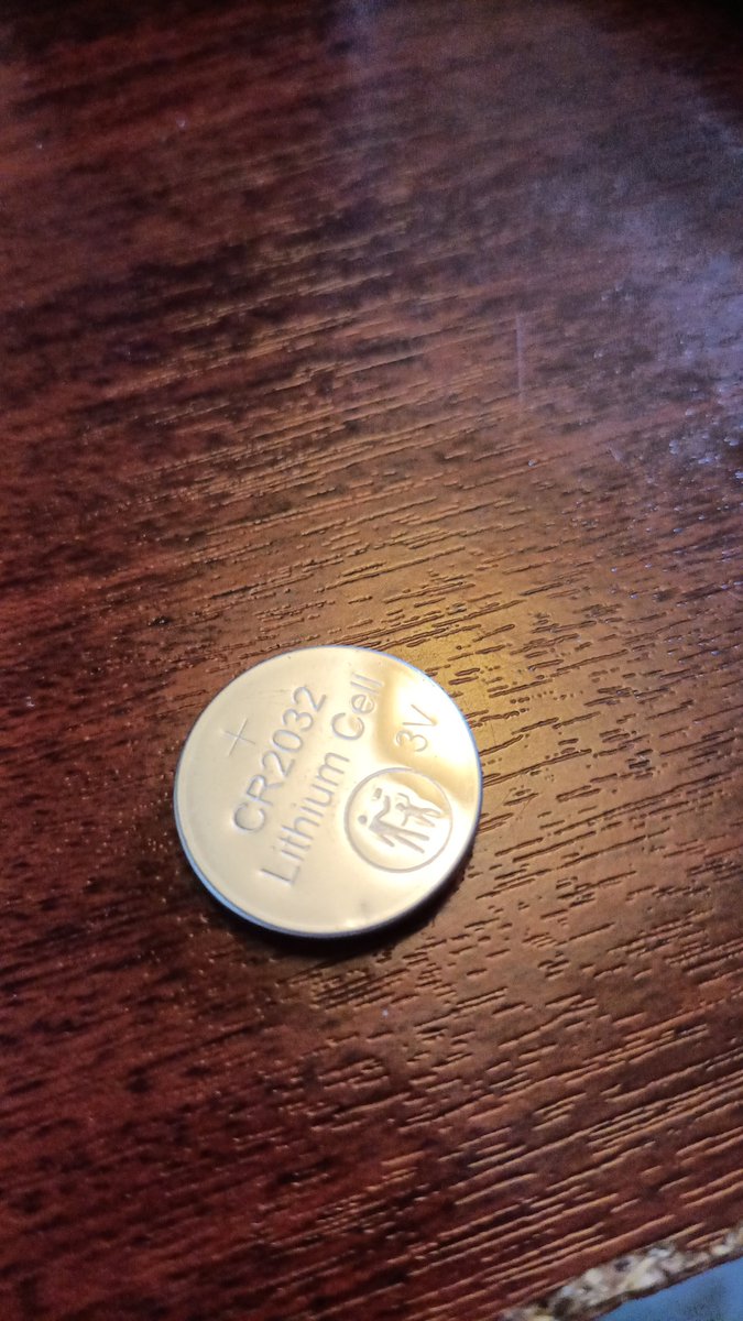 sparklestitch20's tweet photo. @ashens just thought I would show you this strange button battery https://t.co/5qf3rPMvH2