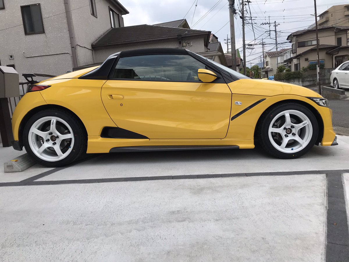 cb400sb0083's tweet photo. 今日NEWホイールNEWタイヤに履き替えてルンルンで道志行ったらシカ轢いた
バンパーのチリが少し合わなくなってサイドステップにガッツリ傷が😭
#道志みち https://t.co/1qgghaCijw