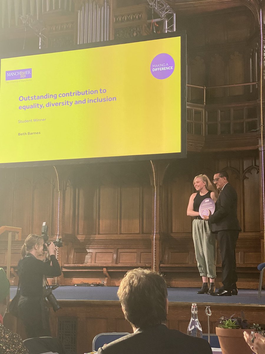 So proud of our wonderful PhD student Beth Barnes, a winner of the outstanding contribution to equality, diversity and inclusion award for @TheAFLeague #MaDAwards @FBMH_UoM @OfficialUoM