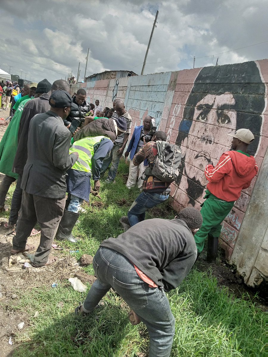 UnganoTena's tweet image. "Mtu safi, mtaa safi ,maisha safi" ARISE sanitation launch at Sinai paradise viwandani District county commissioner,MCA and @MOH_Kenya in attendance alongside our key partners.  #sanitation #Wash #Clts @aphrc,@ChildFundKenya @PamojaUK @ARISEHub @chumo_ivy @WAFKenya