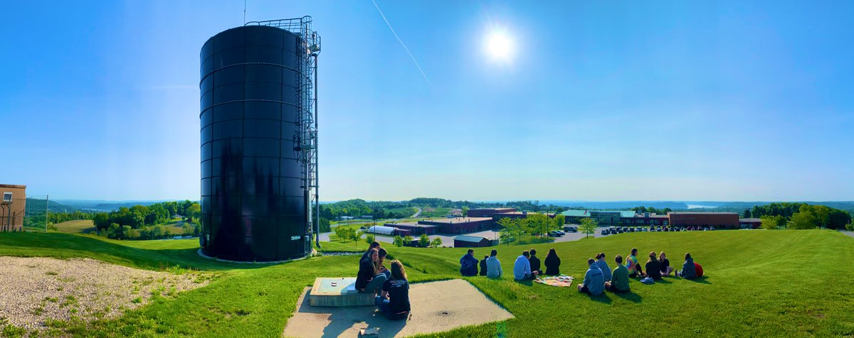 A bitter sweet morning as I read Wordsworth’s “Tintern Abbey” overlooking the beauty of the Susquehanna River Valley one last time. #Classof2023 #Wordsworth #BriLit 🎓⏳