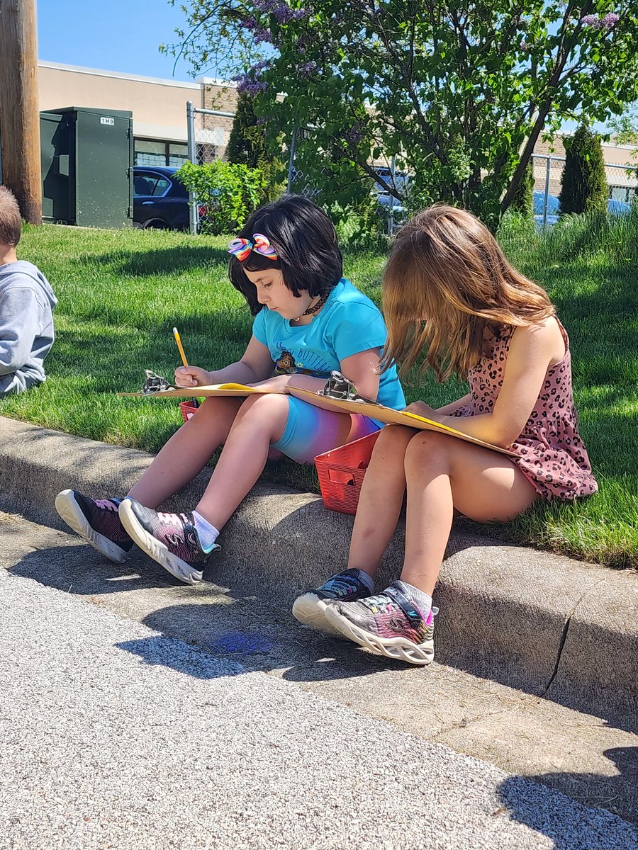 NelsonKindRCrew's tweet photo. O for outside day... and what a great day to have Writer's Workshop outside!
So proud of my almost first grade writers!  
#ProudToBeD12 https://t.co/N1HNWmFnFg