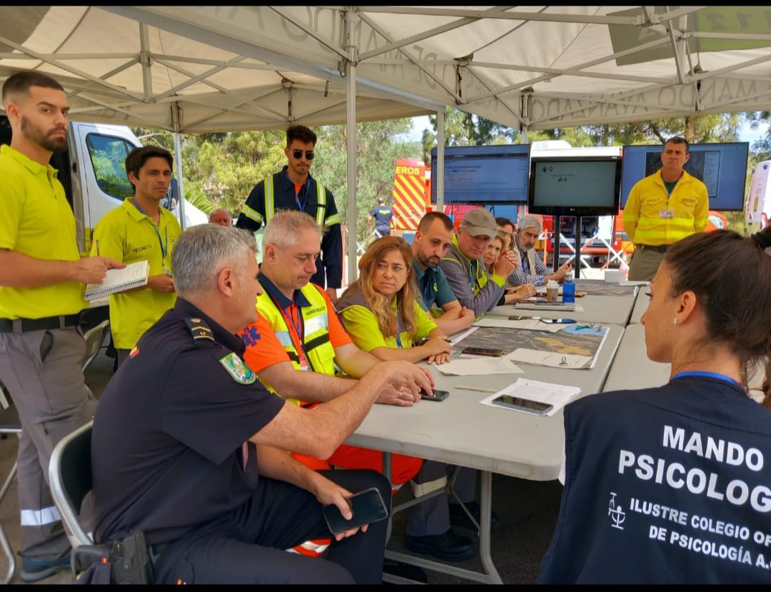 Psicologiaemerg's tweet photo. 📌 #simulacro incendio forestal #istan
#GREA con #PMA cerca del embalse
Enhorabuena compañeros!!
#GIPCE #Psicologiaemergencias  #emergencias https://t.co/fUDEJKTkRc