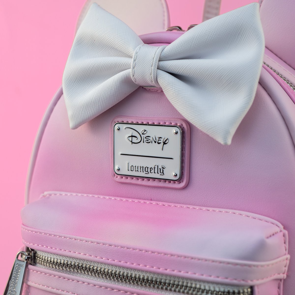 Geek_Core's tweet photo. 💖🎒 #4 in the @Loungefly Minnie Classic Series is this stunning pink ombre bag! 💕 Limited edition &amp; only at GeekCore in the EMEA region! 🌟 Sign up for email notifications on the product page ✨  https://t.co/TynUBfk6wU

#Loungefly #DisneyFashion #Minniemouse 🎀 https://t.co/9SRiqYXYfH