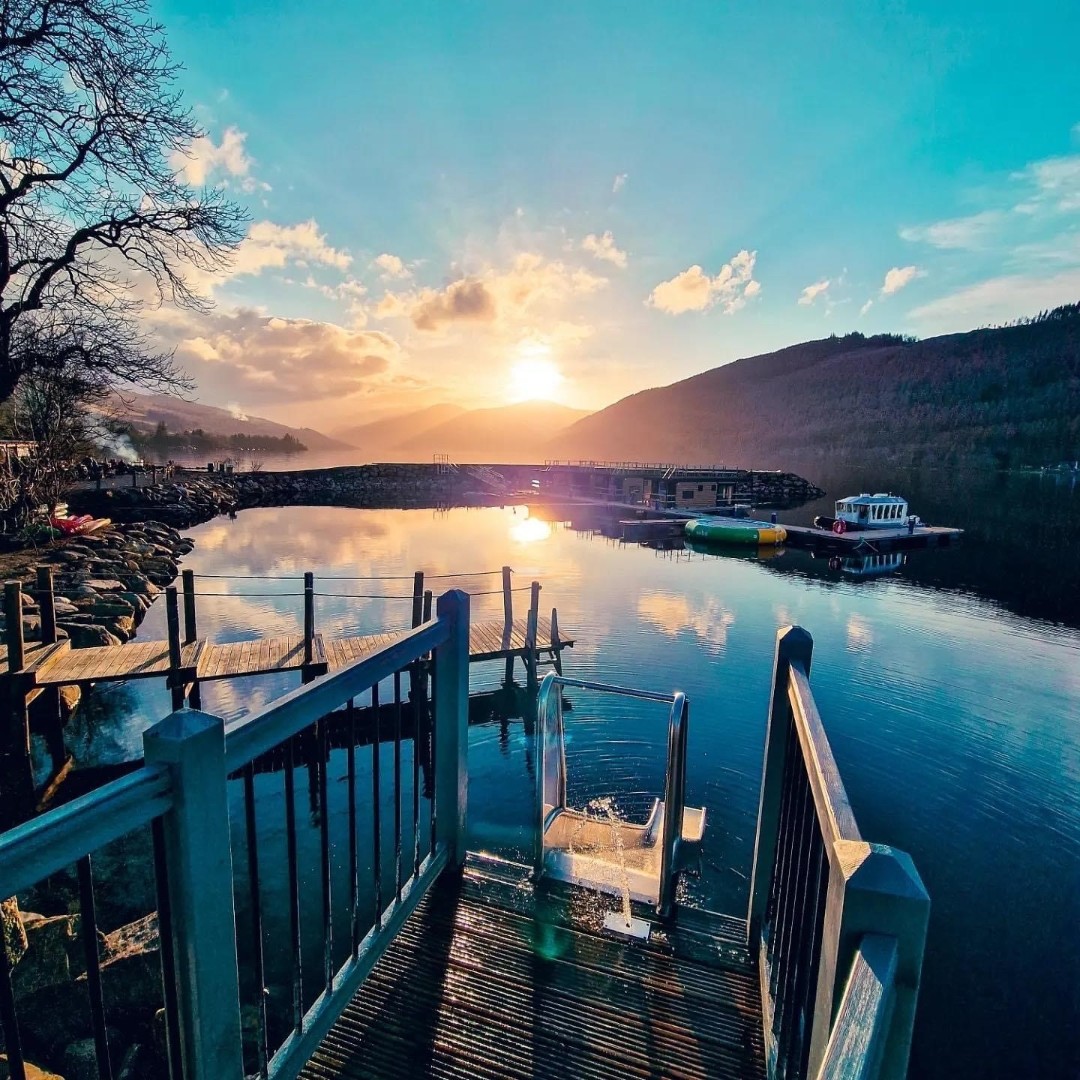 Scotland's tweet photo. 👀 Seeking an adventure which is both invigorating and relaxing?! Look no further than Scotland’s unique saunas dotted around the country. You can immerse yourself in a memorable experience surrounded by stunning views 😀

#ScotlandIsNow #ScotlandOutdoors #HotColdTherapy #Saunas https://t.co/zYkOHt0wVL