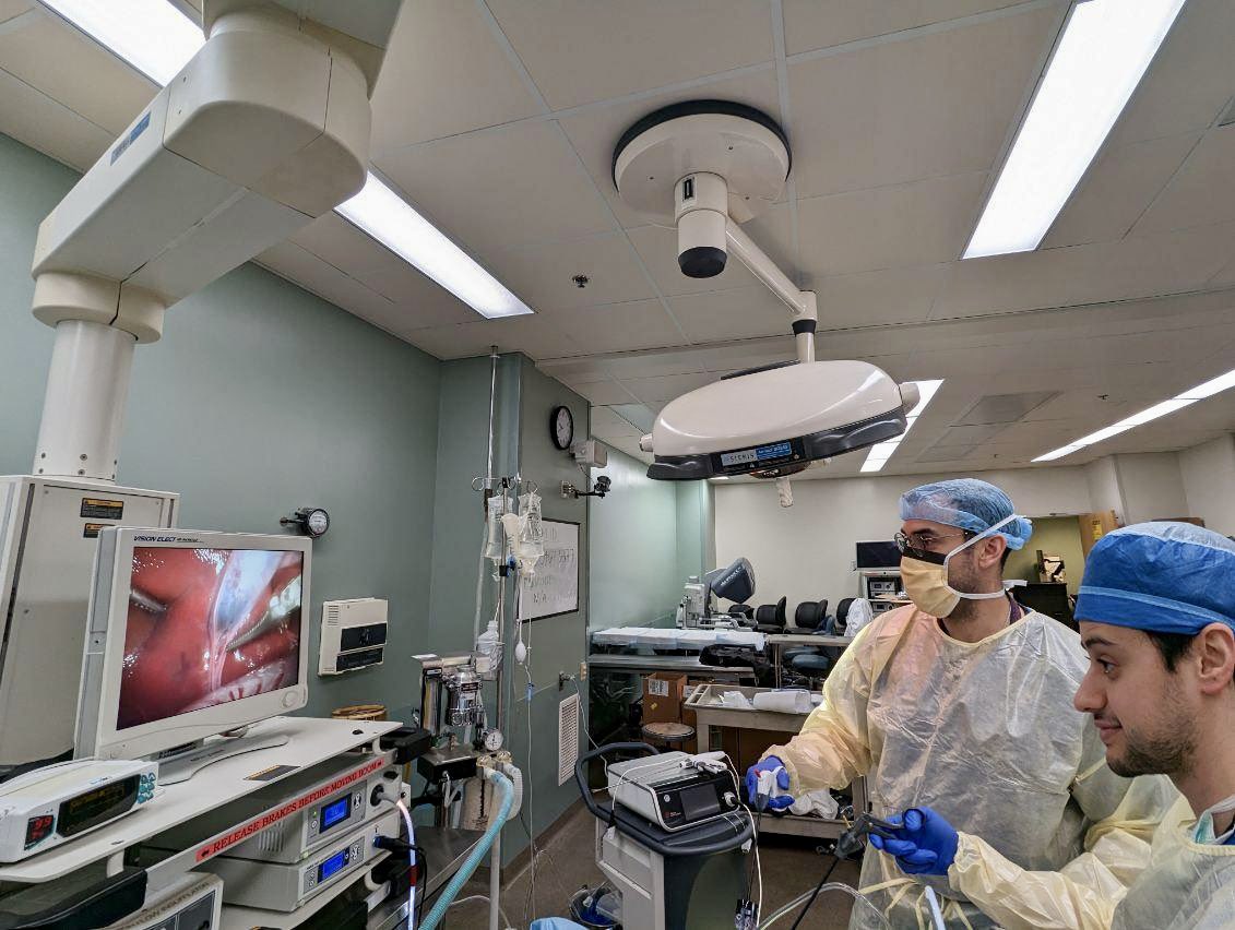 AceStJohnMD's tweet photo. Always excellent getting to operate and train with your best friends! #HighfidelitySim #Laparoscopy #SurgicalEducation #SurgEd  @MarylandSurg 🦀 https://t.co/zjI8n7GkCR