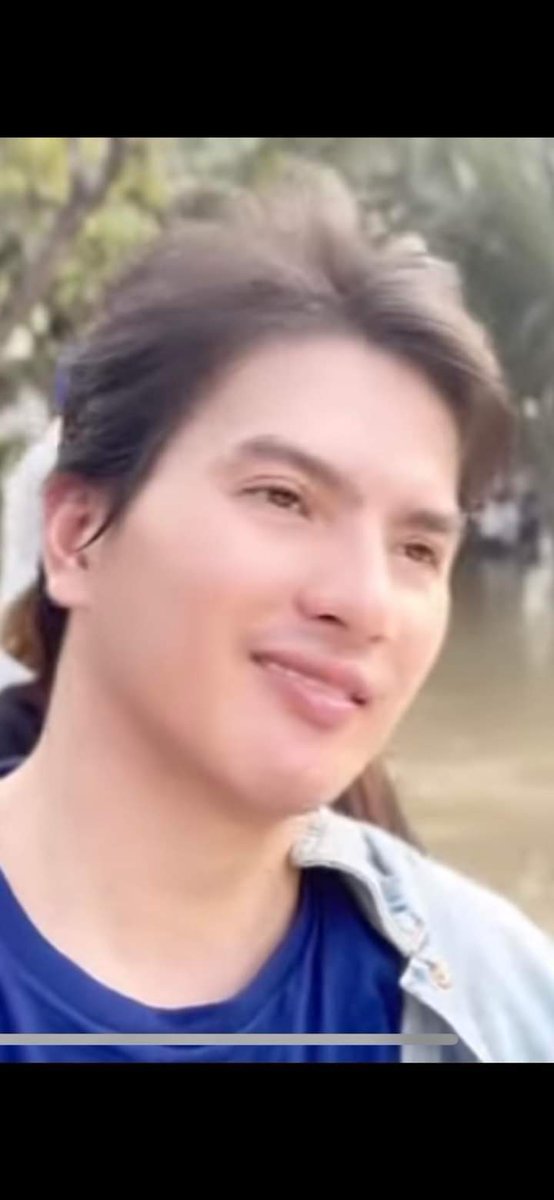 Nang dahil sayo, nakabuo kami ng pamilya.

MAHAL KA NAMIN BUNSO

#MYGZMOLINOinAbeerden