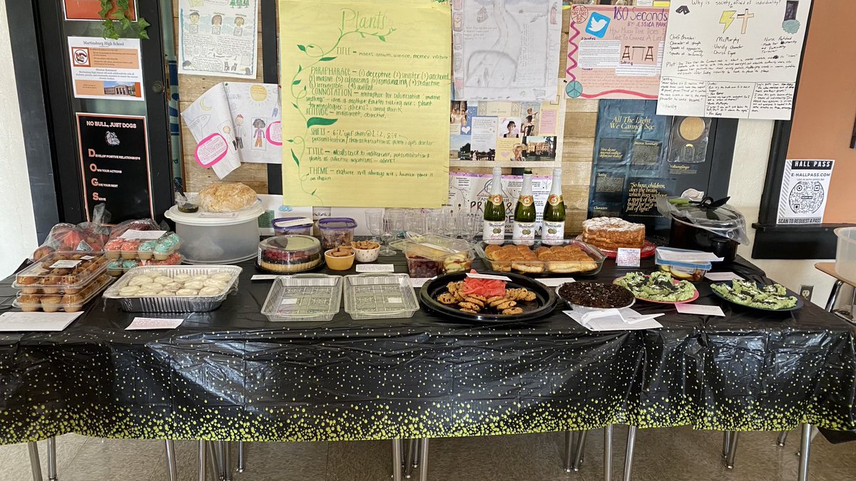 #APLit class had a Character Wake today to celebrate the lives of all of the characters that died in our readings this year! Their food choices were meant to be representative of their chosen character in some way. ⁦@MHSTrentSherman⁩ ⁦@cdoyleMHS⁩ ⁦<a href="/MHSDogPound/">Martinsburg Bulldogs</a>⁩