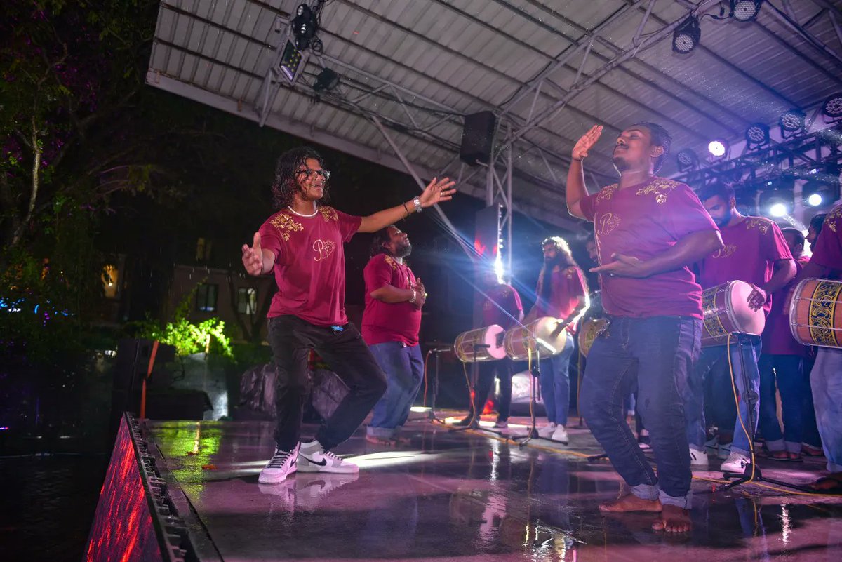 Bidhabin boduberu  performance at
Faruma International Youth Art Festival 2023.

8th - 13 May 2023
At Social Center 

#farumafest23 #artfestival #maldivianartist #maldivianartists #maldives