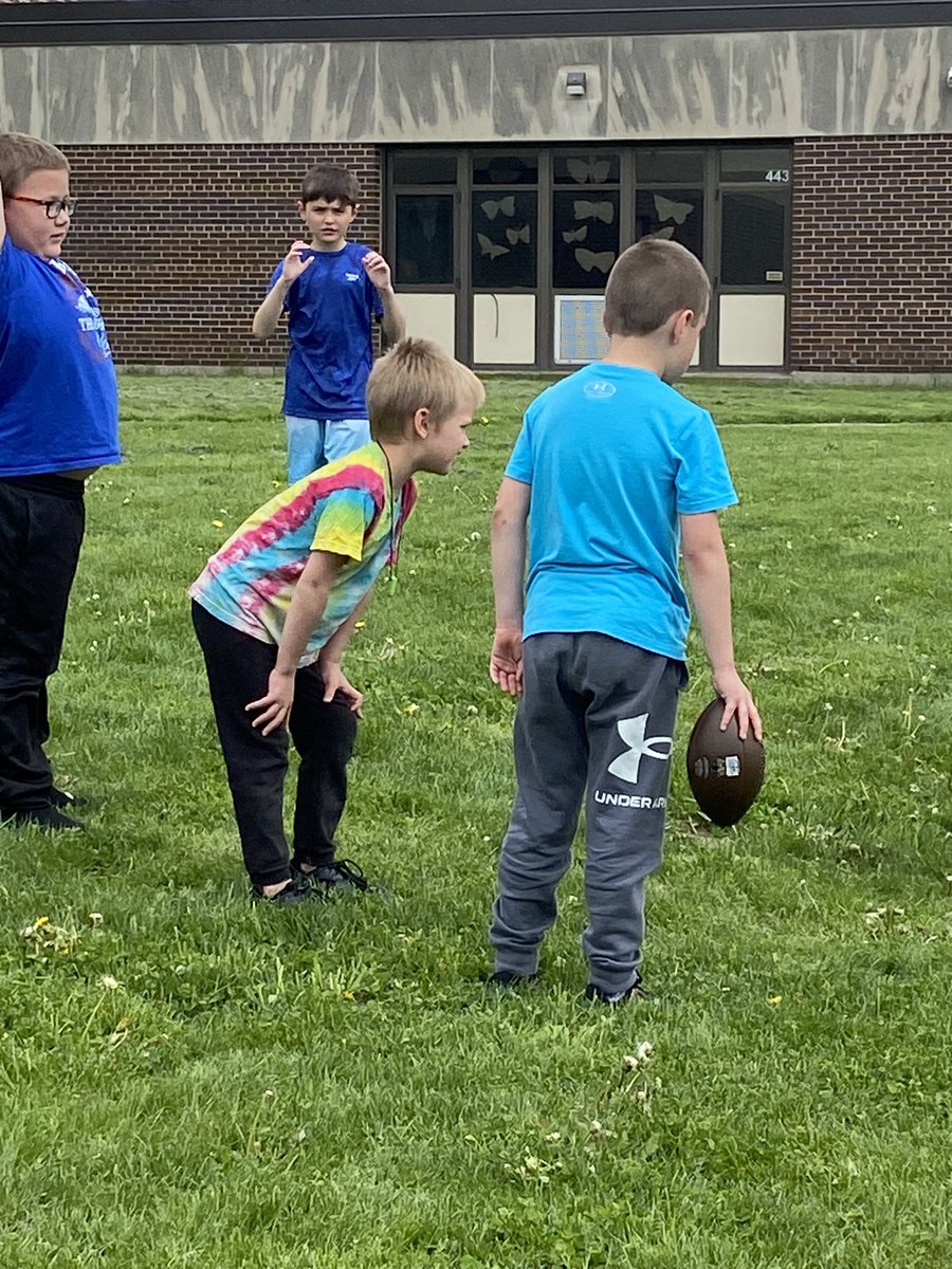TaboneClassroom's tweet photo. Strong friendships that have been created between Mrs. Atwater’s class and mine this year! #barkercsd https://t.co/UDtjdbBOEB