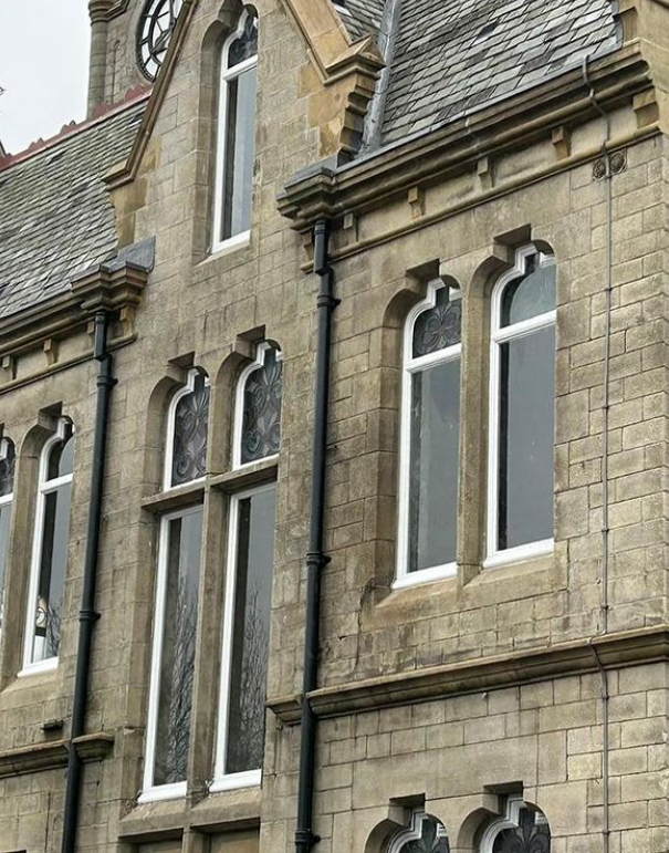 YeomanRainguard's tweet image. Heritage buildings like these deserve a #rainwatersystem to match!

The style, durability and reliability of a metal system makes a great alternative to plastic!

Our rainwater systems boast a lifespan of up to 90 years!

Make a lifelong investment:
rainguard.co.uk