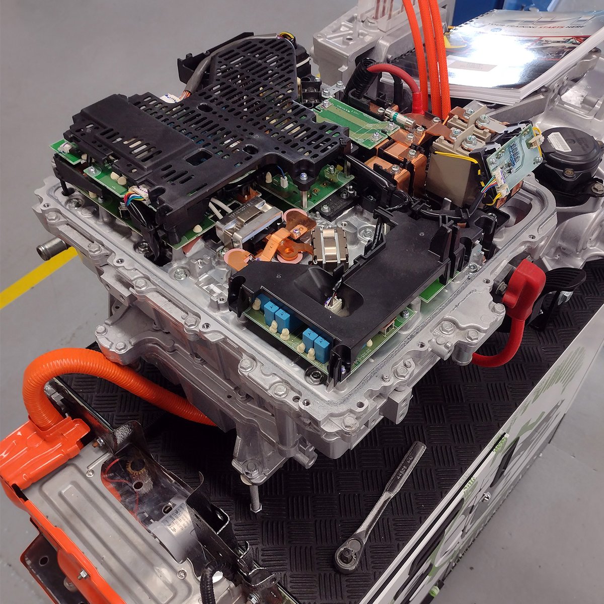 automotivevideo's tweet image. AVI traveled to Wiregrass Georgia Technical College to deliver their customized EVa! For more information or to request a quote for your customized EVa check out our website! #trainingaid #eletricvehicle #automotive #automotivetraining 

aviondemand.com/shop/training-…