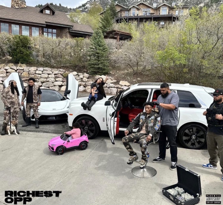 NBA YoungBoy um dos melhores amigos do Rich The Kid na indústria lançara sua mixtape amanhã 🔥 

💿 “Richest Opp”
📆 12/05 as 01:00