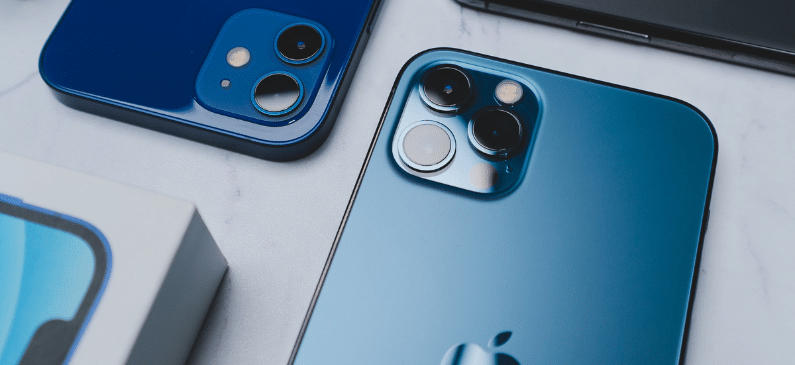 MacServiceBcn's tweet photo. Por qué ha aumentado la venta de iPhones de segunda mano?
Desde hace unos años ha aumentado considerablemente la venta de iPhones de segunda mano, esto se debe a motivos muy claros:

- Precio más accesible: Los iPhones de segunda mano suelen ser más

https://t.co/9nZ7XRkMBn https://t.co/Qj9fvAQonD