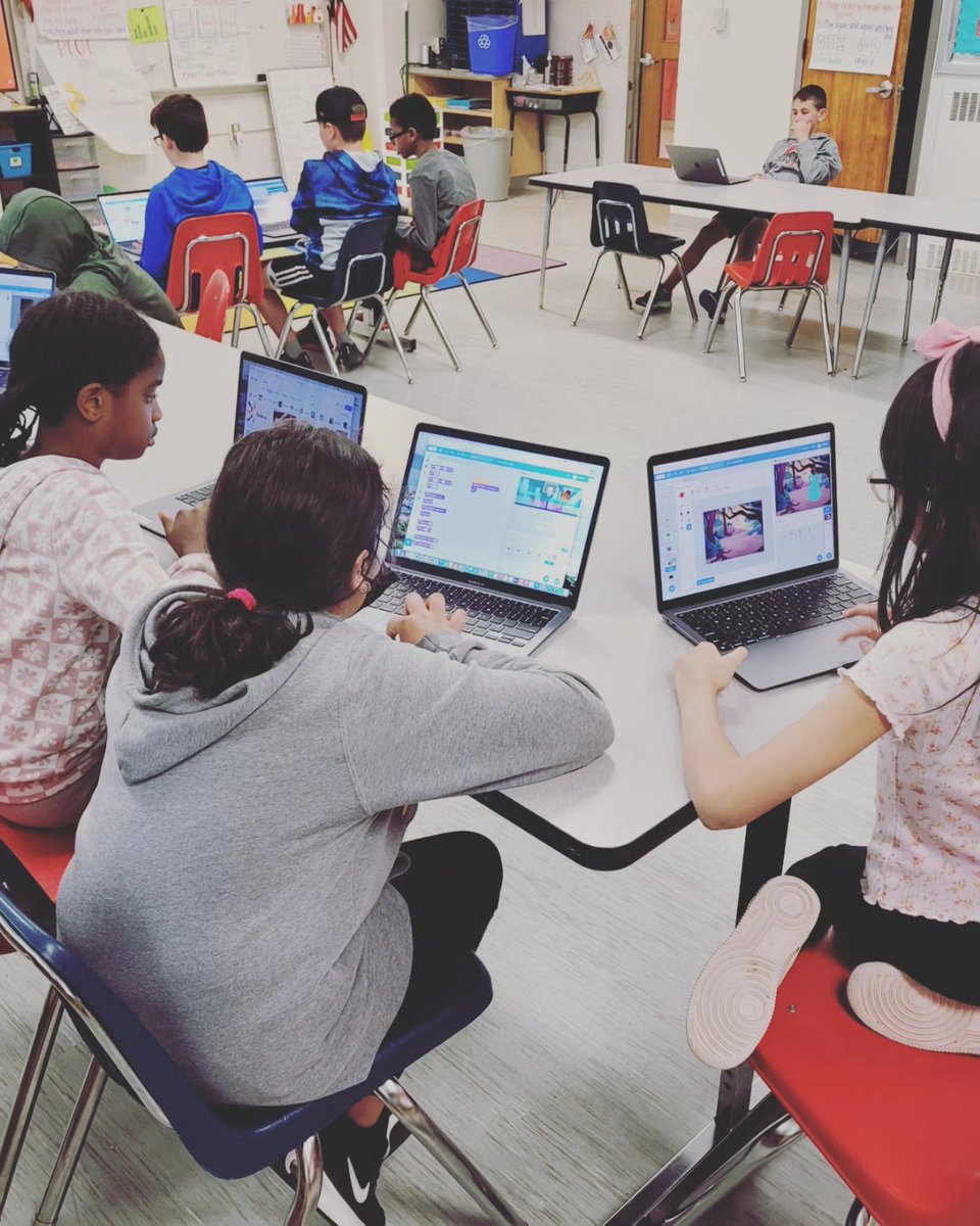 Broken_crayon1 tweet media