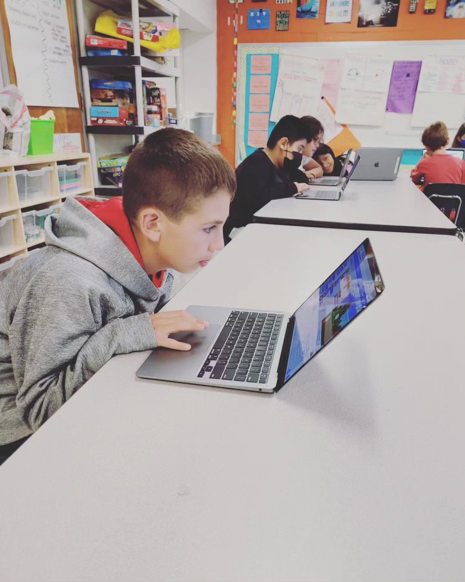 Photo dump of Abingdon Cardinals using technology 🤓