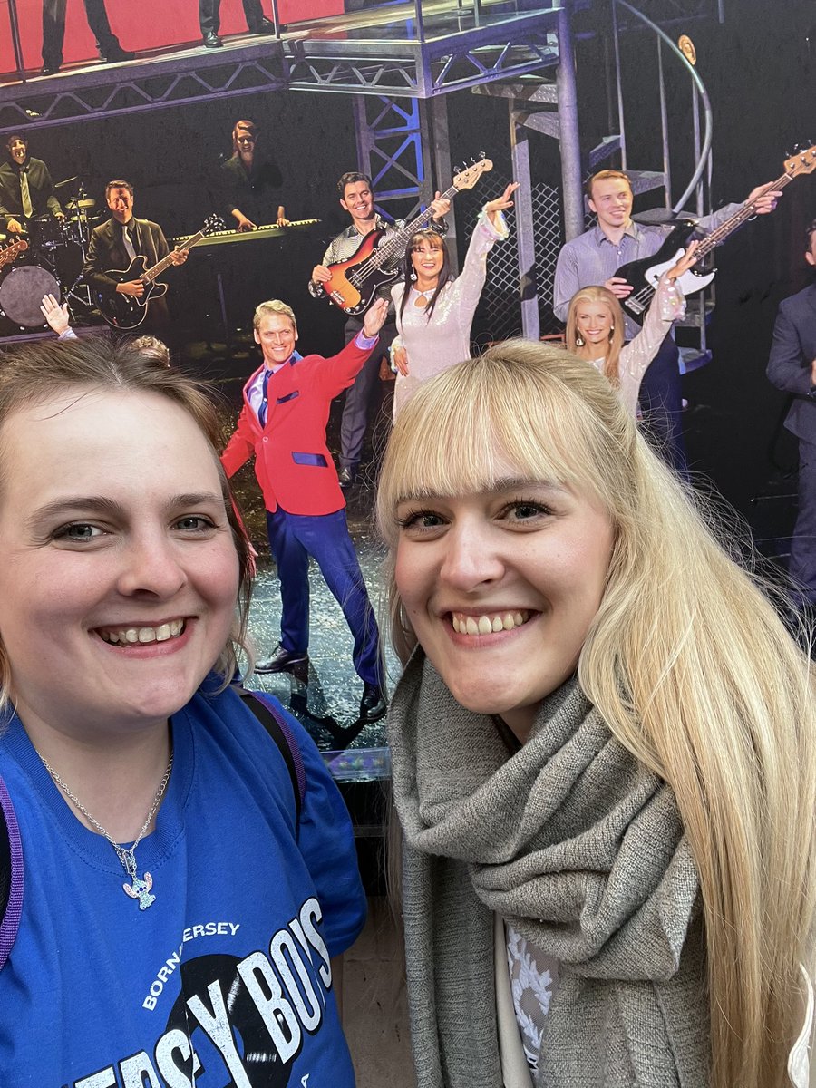 Andrea ✨ tweet media