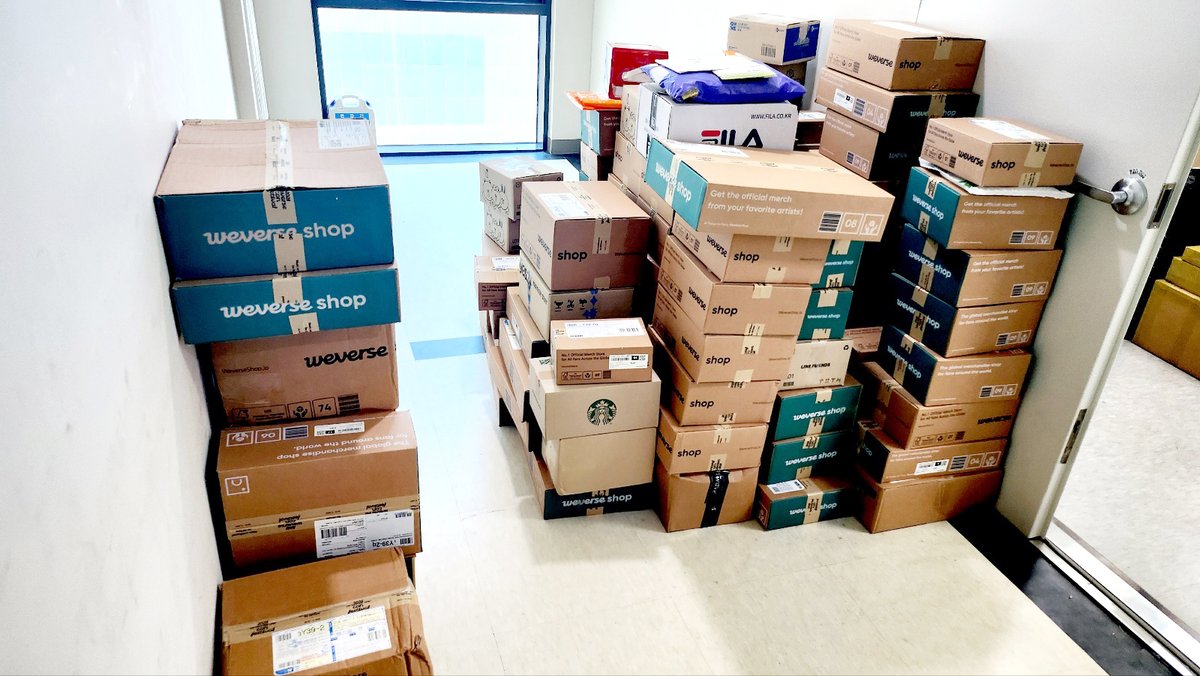 korseller365's tweet image. Arrived today!
More and more packages.. 
Thank you very much :)

Access our site! Klivewh.com

#webcheckout #bantaek #koreawarehouse #proxyservice #addressrental #inclushions #kpop #kpoptwt  #kpopidol #klivewh #nct127 #BTS #blackpink #seventeen